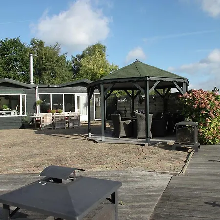 Ferienhaus Holiday Waterplezier