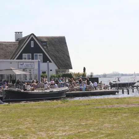 Ferienhaus Holiday Waterplezier *